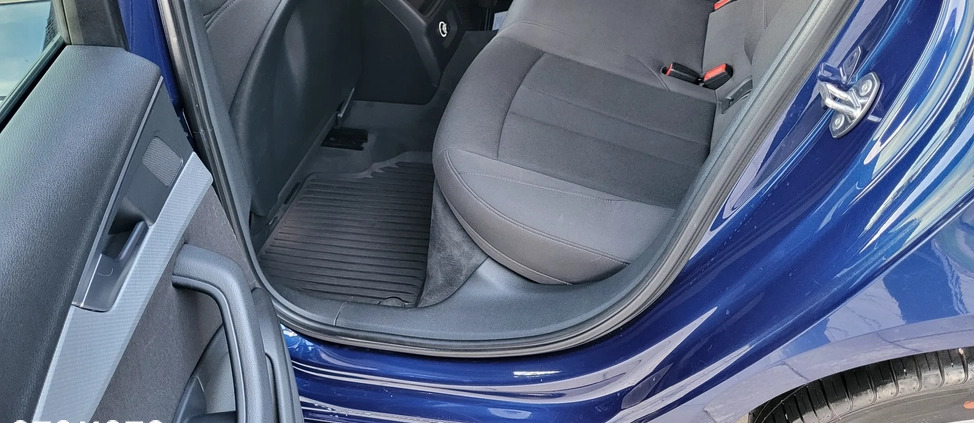 Audi A4 cena 78000 przebieg: 217000, rok produkcji 2016 z Konstantynów Łódzki małe 781